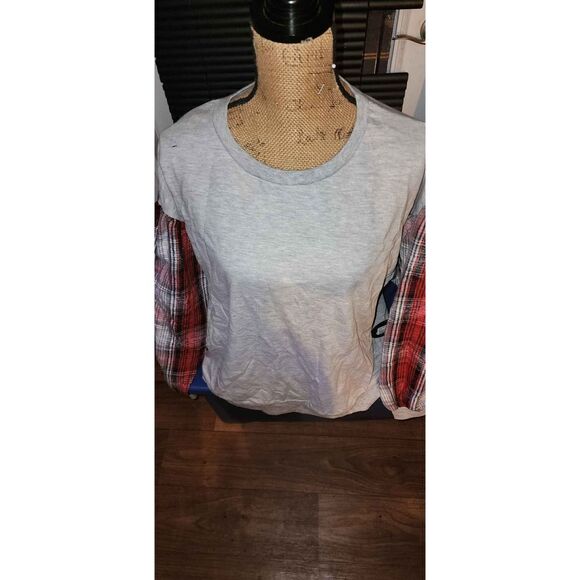 Jolie & Joy Blouse - Picture 2 of 5